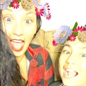 Meet your Posher, Carmica